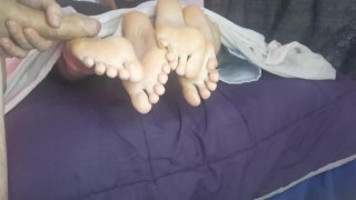 TWO GIRLS HUGE Cumshot With White And Morena Latin Feet That Are Flawless