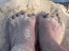 Playing with my hawaiian feet in the sand