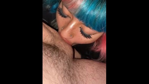 Sexy LightSkin Emo Vagabunda Lambendo Bolas Chupando Pau E Fodendo Pov Super Molhado