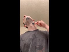 Shaved Man 1 - Screenshot 4 of 16 - Translated