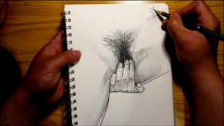 Mit meiner haarigen Muschi spielen