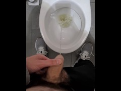 Peeing in public toilets. | 4K