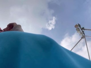 Masturbándome en un lugar público