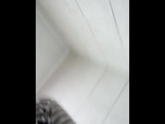 Ссаной побляди вонюше нравится быть мочехлебкой - Screenshot 11 of 16 - Piss Drinking
