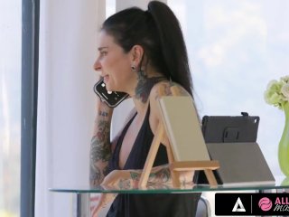 ALL GIRL MASSAGE - Ebony Masseuse Has A Sudden Thirst For Her Sexy Customer screenshot number 1