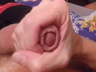 ОТЧИМ БАЛУЕТСЯ РУКАМИ