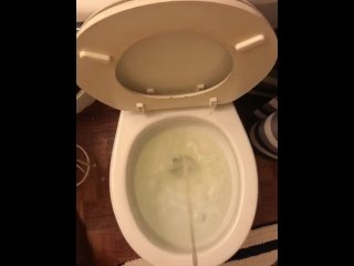 urine, vertical video, exclusive, piss
