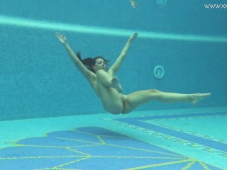 Hot Big Ass Euro MILF Sazan Underwater Erotics