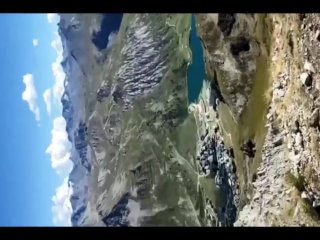 Surpris en pleine branlette insolite par des randonneurs à la montagne