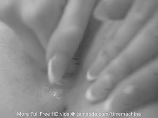 Amateur Housewife Fingers Herself To MassiveClimax