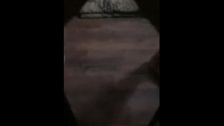 Я жажду удовольствий, разве кто-нибудь не угодит мне.