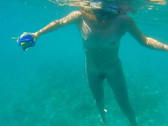 Underwater CLOSE UP PEE and Naked Swimming