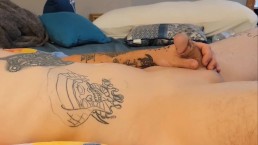 Massive Bauchwölbung von Schwanz Rambones Monster Dildo