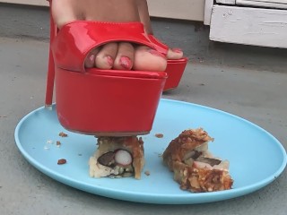 踩踏， 踩踏， 碾压， 食物色情， 碾压， 碾压， 高跟鞋， 高跟鞋， 跺脚， 脚， 脚， 溶胶