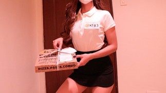 Pinay Pizza Delivery Girl Gets Fucked By Customer