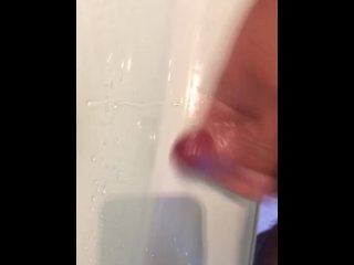 Petite branlette dans l’évier