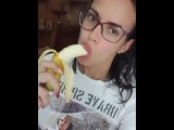 Proper way to eat a banana