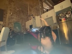 Strip Tease - Screenshot 4 of 16 - Babe
