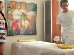 Video All Natural Beautiful Hot Tight Pussy Girl visits a Massage Parlor and gets a Sensual Fuck Massage