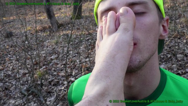 Kinky_Lucky enjoy our sneakers, socks, feet - Part 2 (with at11hours)