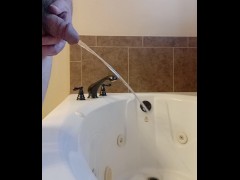 Side Pissing - Screenshot 4 of 16 - Pee