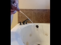 Side Pissing - Screenshot 5 of 16 - Piss