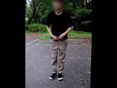【縦動画・高画質】公園の駐車場で露出しました…！ - Screenshot 1 of 16 - Japanese Uncensored