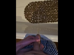 Hot night peeing to the bath POV | 4K - Screenshot 7 of 16 - Pissing