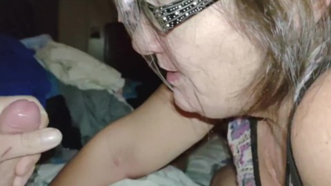 Granny's old glasses love being cleaned by cum!