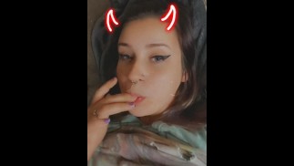 Smoking Beauty can’t get enough of her pussy or cumming