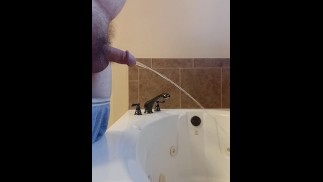 Side Pissing