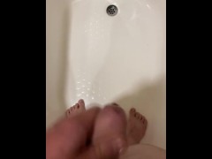 Video Guy desperately holding his piss until he loses control, spraying his piss everywhere,then orgasming