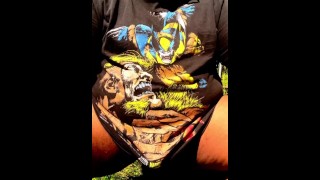 SsecnirpNailati trekt zich af in een vintage Wolverine en sabertooth T-shirt