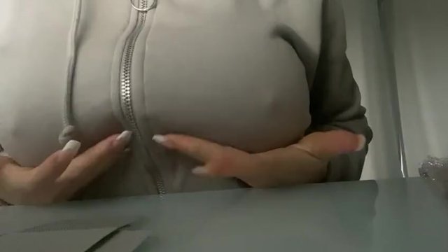 Взорви свою ношу на мои сиськи