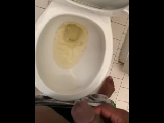 Писаю для моей маленькой шлюшки🍆💦
