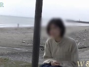 Preview 2 of 【個人撮影】可愛い彼女が海岸で散歩している人が居るのに全裸オナニーで気持くなっちゃう♡Naked masturbation on the beach♡