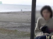 Preview 3 of 【個人撮影】可愛い彼女が海岸で散歩している人が居るのに全裸オナニーで気持くなっちゃう♡Naked masturbation on the beach♡