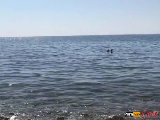 Lesbians Swim Naked in_the Sea (Lily Slutty& LoveBanaxy)