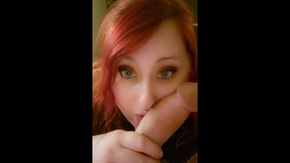 Cute Lil Redhead, goûter le sperme d’une BWC