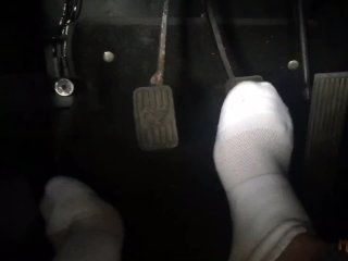 HARD STARTING BASTARD! - CLASSIC CAR PEDAL PUSHING - AUSTIN HEALEY - ROADSTER - CRANKING AWAY