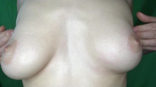 Sperma auf meine Titten Daddy