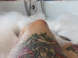 Foot Fetish Videos in the Bathtub ..Lots of Foam and_Cream