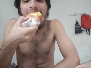 Asmr Mukbang Homem Faz o que Pode Para Obter Ração / Comida Fetiche Comida Boca com Tesão