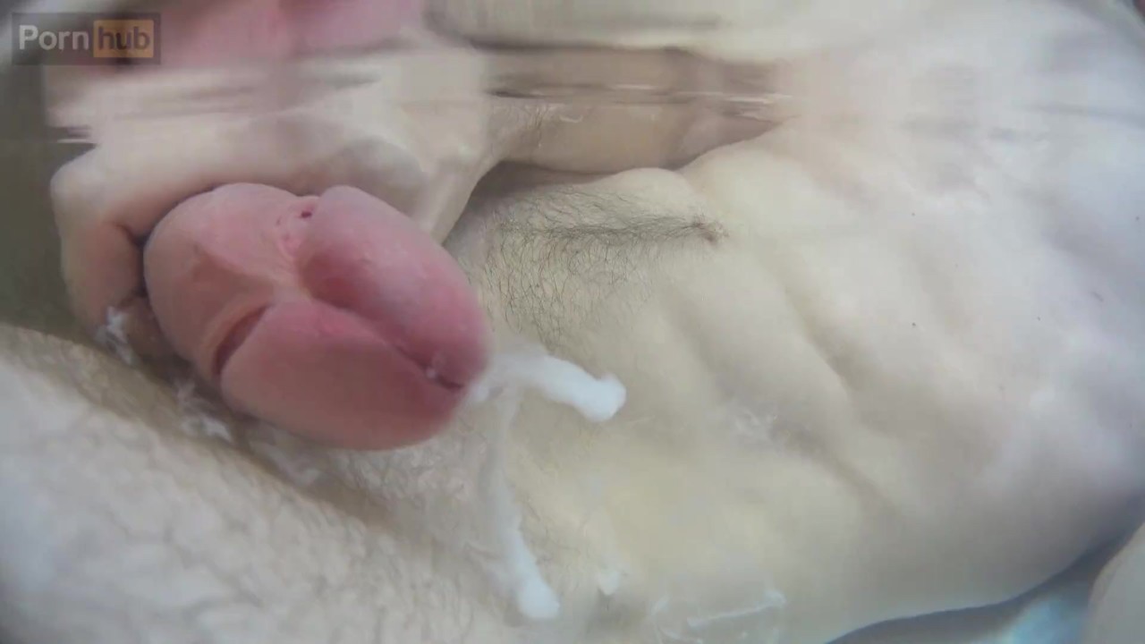 I just CREAMPIED my bathtub! Massive UNDERWATER cumshot