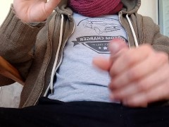 Napalony facet z Argentyny dotyka swojego penisa na krześle lol 3