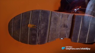 Mädchen Zerquetscht Sklave Unter Ihren Stiefel - Pornhub.com