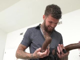 Big Tits Little Monster Is On A Mission To Get Fucked By Joker Jones and his Big Cock screenshot number 2
