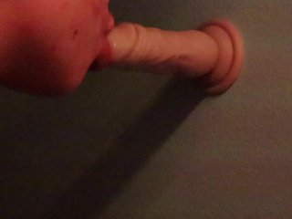 FEMBOY SHOWS HE LOVES GIVING HEAD