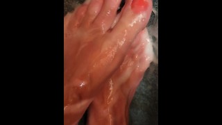 Gummy Feet