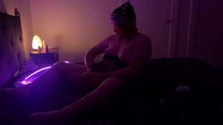Tradiční Trans Halloweenský speciál: Trans dívka šuká dýni